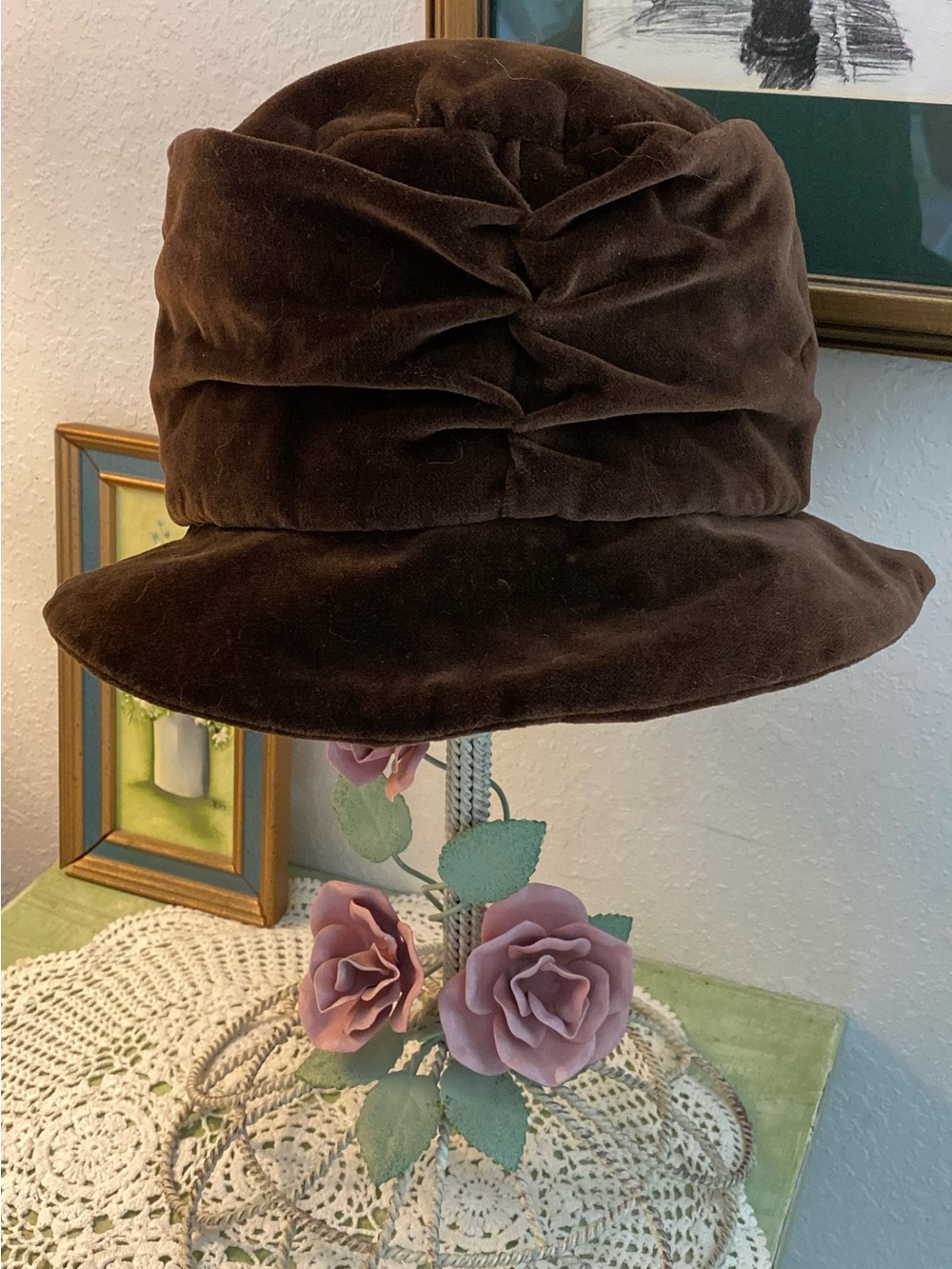 Temptations Brown Velvet Cloche Hat